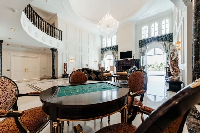 7 quarto Moradia para venda em Sierra Blanca, Marbella com piscina - 16 000 000 € (Ref: 8896359)