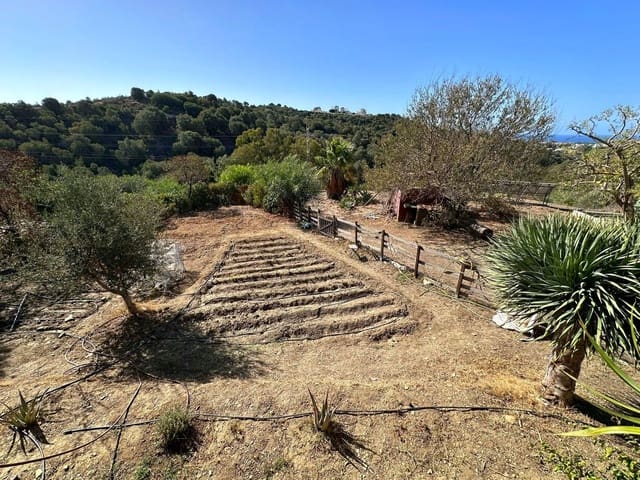 Rakentamaton maa myytävänä paikassa Cabopino, Marbella - 2 900 000 € (Ref: 8896360)