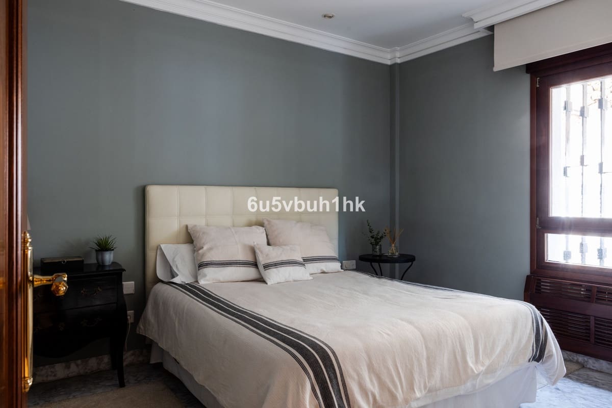 6 soverom Villa til salgs i Malaga by med svømmebasseng - € 3 450 000 (Ref: 8896366)