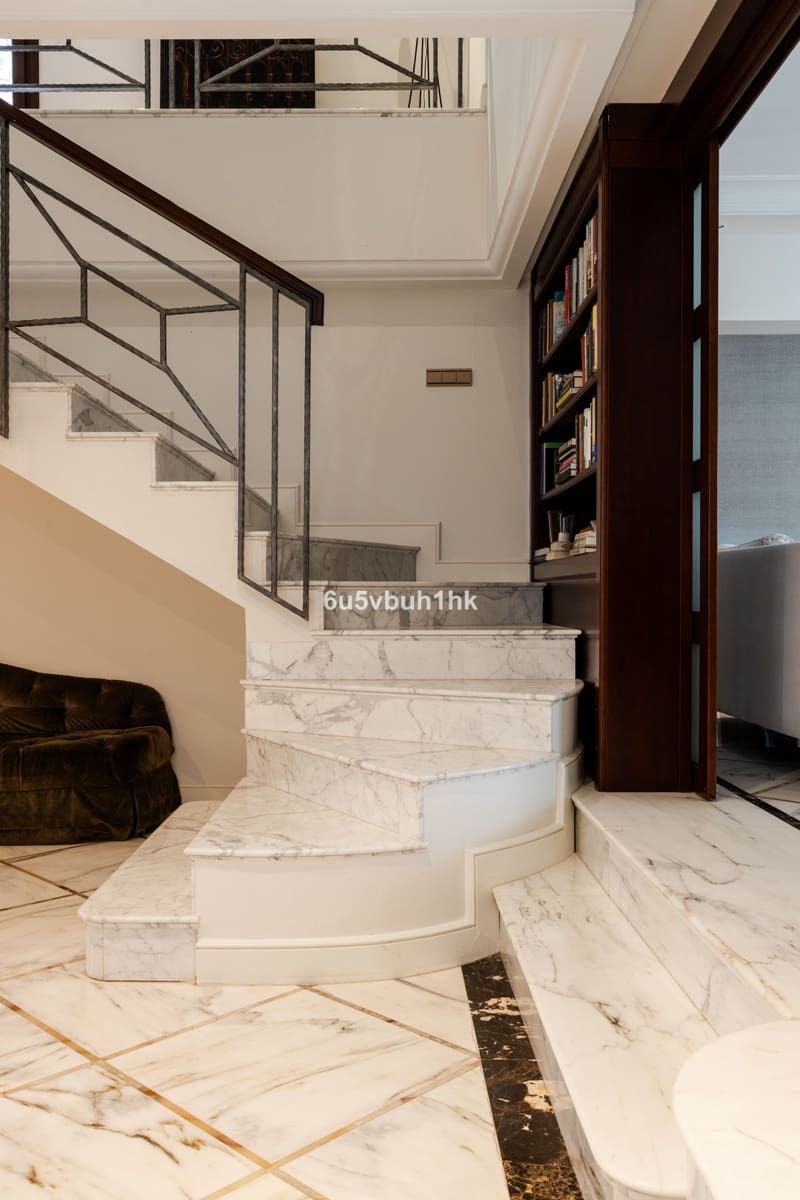 6 soverom Villa til salgs i Malaga by med svømmebasseng - € 3 450 000 (Ref: 8896366)