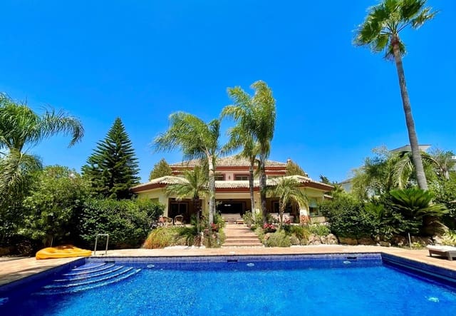 6 sypialnia Willa na sprzedaż w Guadalmina Baja, Marbella z basenem garażem - 4 200 000 € (Ref: 8896379)
