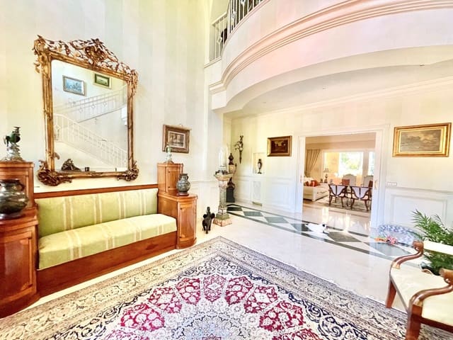 6 sypialnia Willa na sprzedaż w Guadalmina Baja, Marbella z basenem garażem - 4 200 000 € (Ref: 8896379)