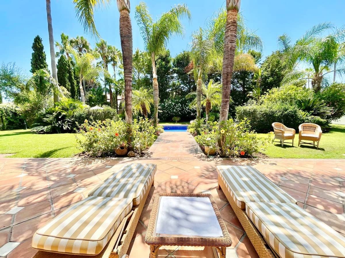 6 sypialnia Willa na sprzedaż w Guadalmina z basenem garażem - 4 200 000 € (Ref: 8896379)