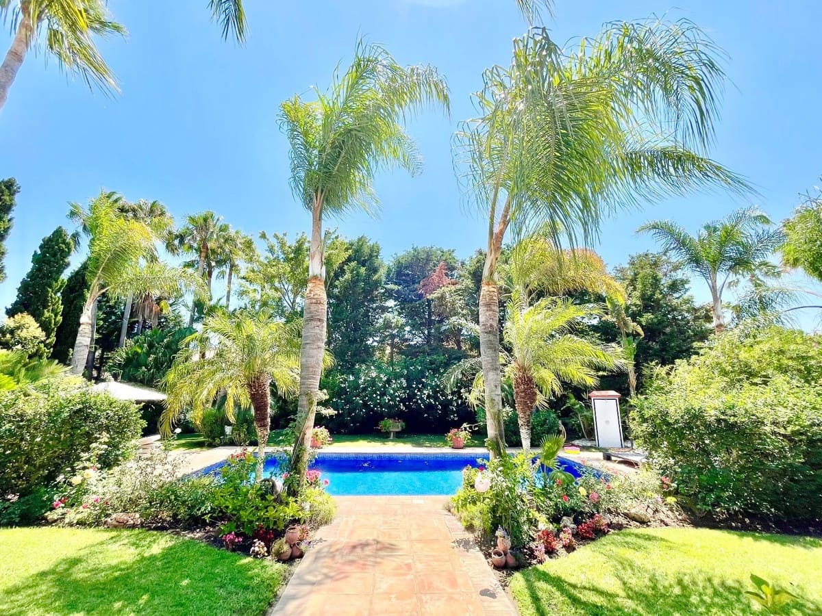 6 sypialnia Willa na sprzedaż w Guadalmina z basenem garażem - 4 200 000 € (Ref: 8896379)