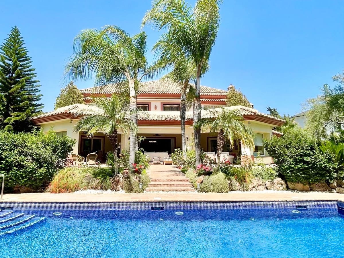 6 sypialnia Willa na sprzedaż w Guadalmina z basenem garażem - 4 200 000 € (Ref: 8896379)