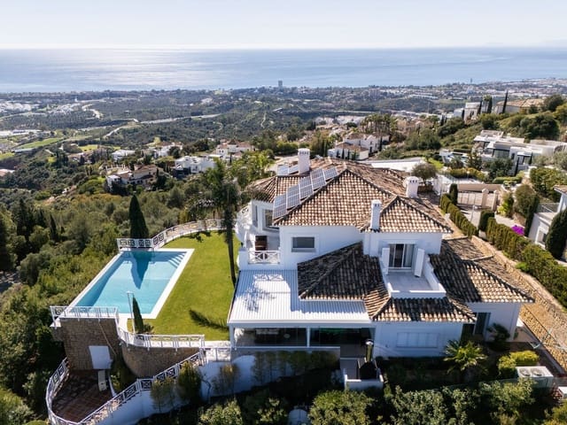 6 bedroom Villa for sale in Casco Antiguo, Marbella with pool - € 3,950,000 (Ref: 8896381)