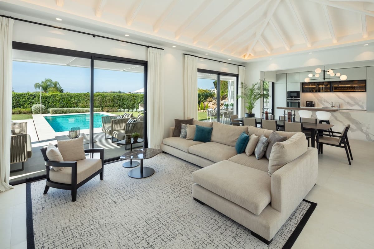 4 soverom Villa til salgs i Nueva Andalucia med svømmebasseng - € 3 250 000 (Ref: 8896405)