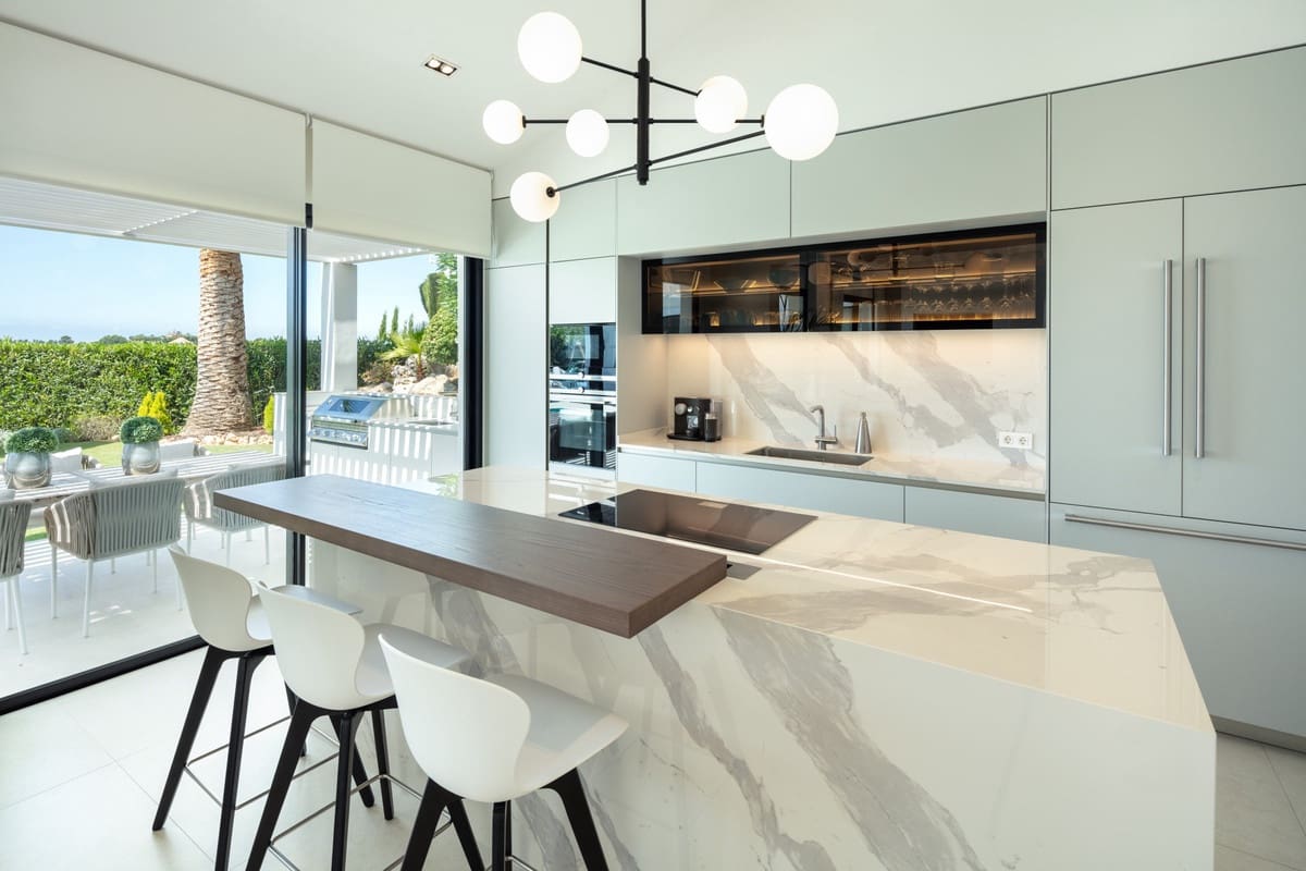 4 soverom Villa til salgs i Nueva Andalucia med svømmebasseng - € 3 250 000 (Ref: 8896405)