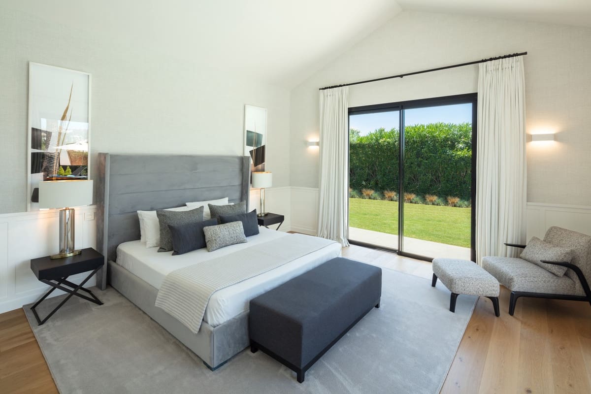 4 soverom Villa til salgs i Nueva Andalucia med svømmebasseng - € 3 250 000 (Ref: 8896405)