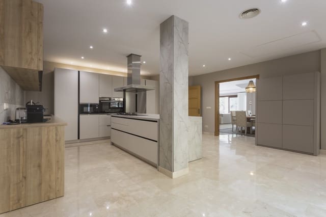 7 soverom Villa til salgs i El Madroñal, Benahavís med svømmebasseng - € 7 950 000 (Ref: 8896407)