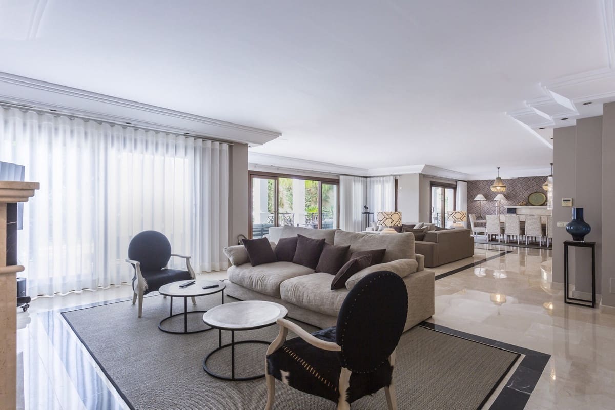 7 makuuhuone Huvila myytävänä paikassa El Madronal mukana uima-altaan - 7 950 000 € (Ref: 8896407)