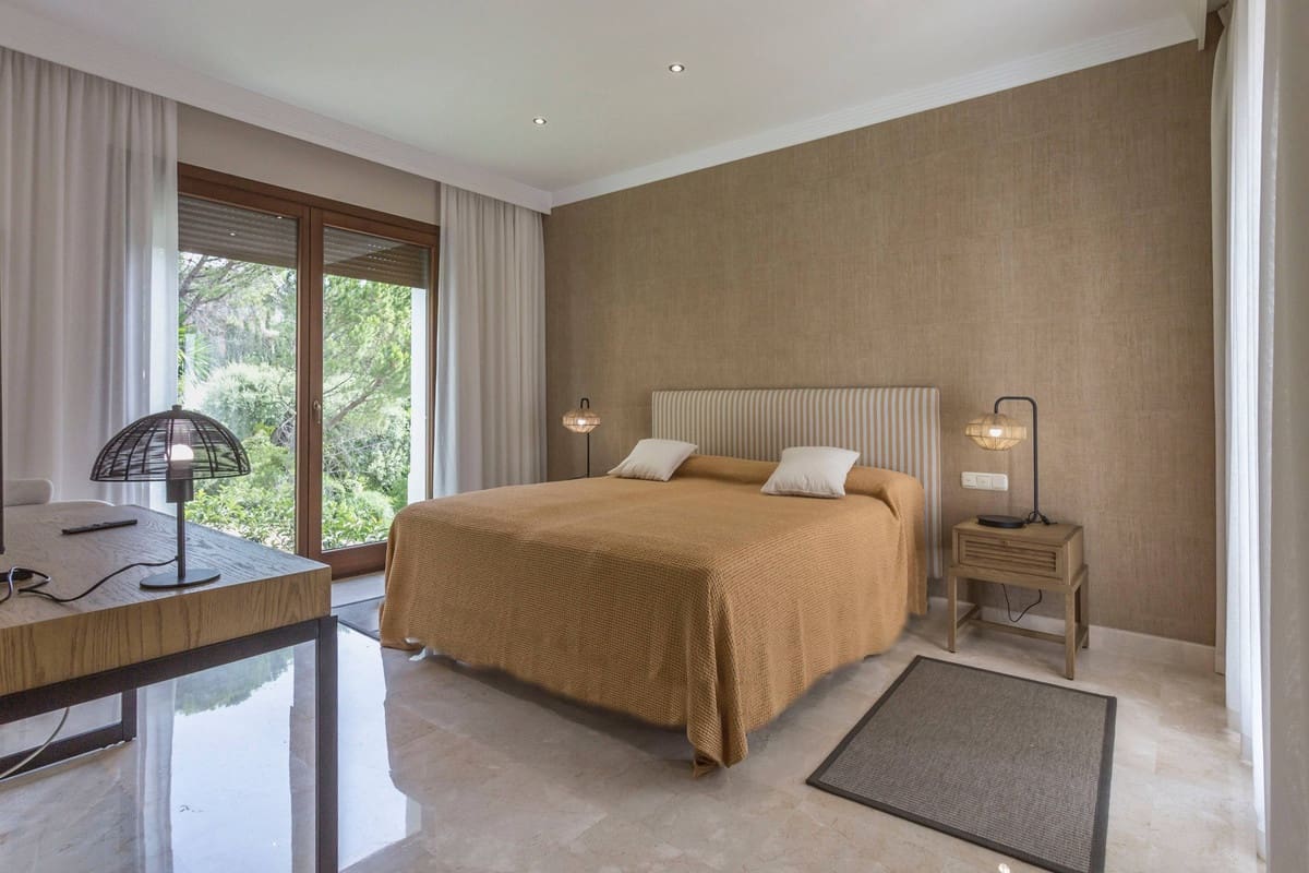 7 makuuhuone Huvila myytävänä paikassa El Madronal mukana uima-altaan - 7 950 000 € (Ref: 8896407)