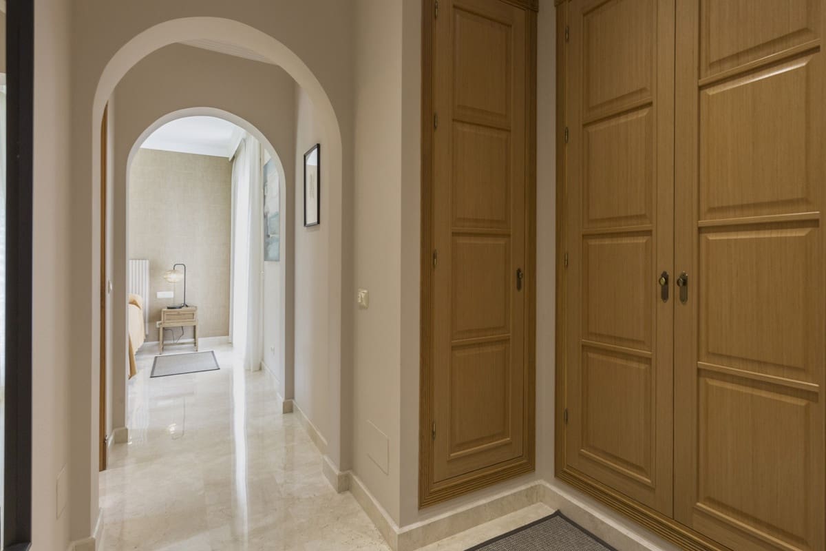 7 makuuhuone Huvila myytävänä paikassa El Madronal mukana uima-altaan - 7 950 000 € (Ref: 8896407)