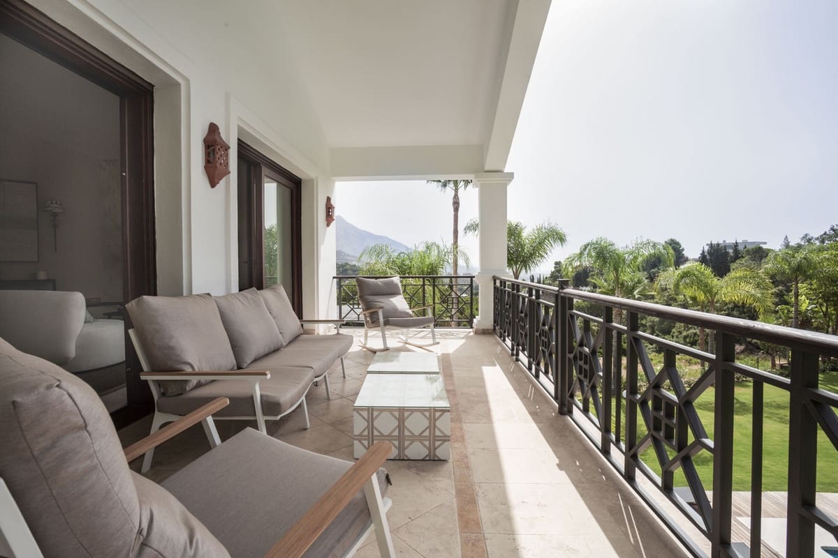 7 makuuhuone Huvila myytävänä paikassa El Madronal mukana uima-altaan - 7 950 000 € (Ref: 8896407)