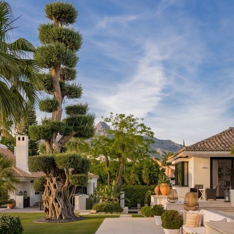 13 soverom Villa til salgs i Casco Antiguo, Marbella med svømmebasseng - € 25 000 000 (Ref: 8896414)