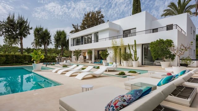 5 soverom Villa til salgs i Las Brisas, Marbella med svømmebasseng - € 7 300 000 (Ref: 8896415)