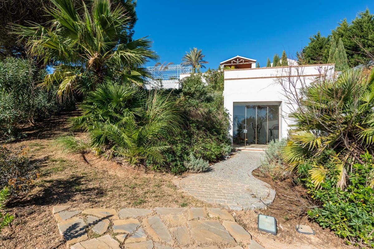 7 bedroom Villa for sale in Sotogrande with pool - € 4,995,000 (Ref: 8896416)