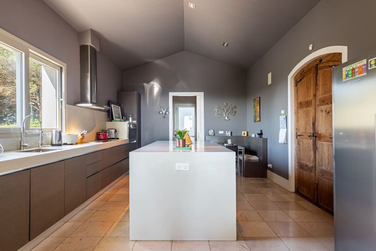 7 bedroom Villa for sale in Sotogrande with pool - € 4,995,000 (Ref: 8896416)