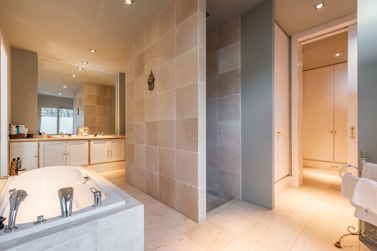 7 bedroom Villa for sale in Sotogrande with pool - € 4,995,000 (Ref: 8896416)