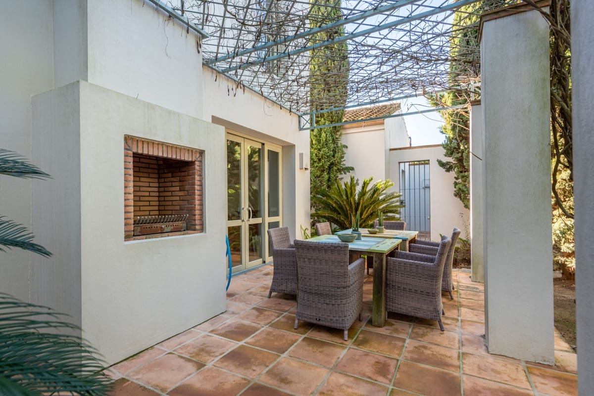 7 bedroom Villa for sale in Sotogrande with pool - € 4,995,000 (Ref: 8896416)