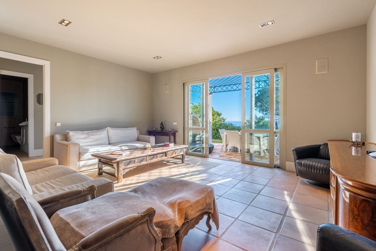 7 bedroom Villa for sale in Sotogrande with pool - € 4,995,000 (Ref: 8896416)