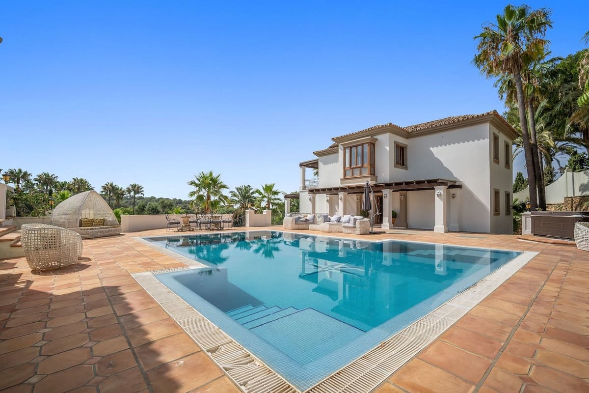 16 soverom Villa til salgs i Benahavis med svømmebasseng - € 13 950 000 (Ref: 8896419)