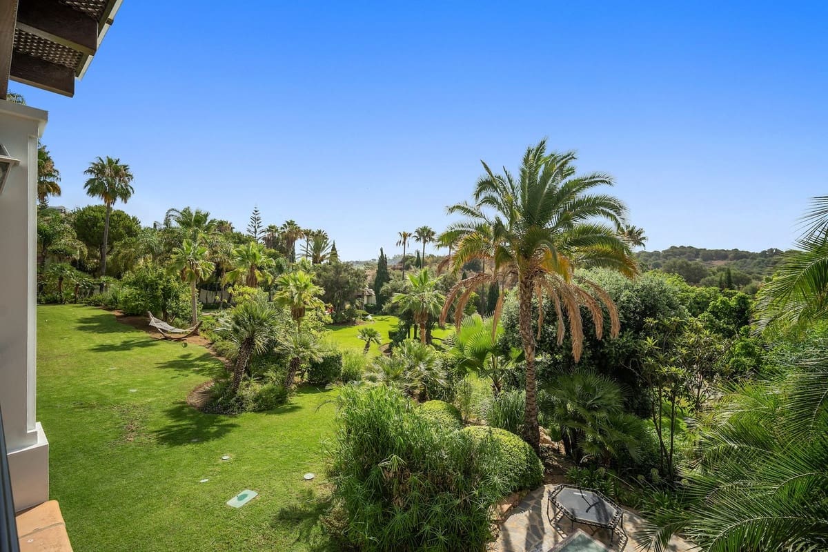 16 soverom Villa til salgs i Benahavis med svømmebasseng - € 13 950 000 (Ref: 8896419)