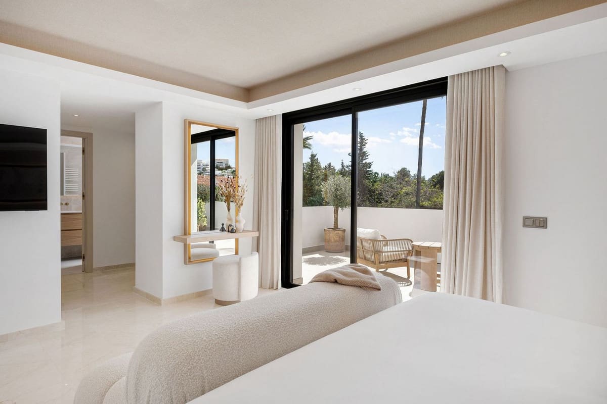 5 soveværelse Villa til salg i Nueva Andalucia med swimmingpool garage - € 3.650.000 (Ref: 8896423)