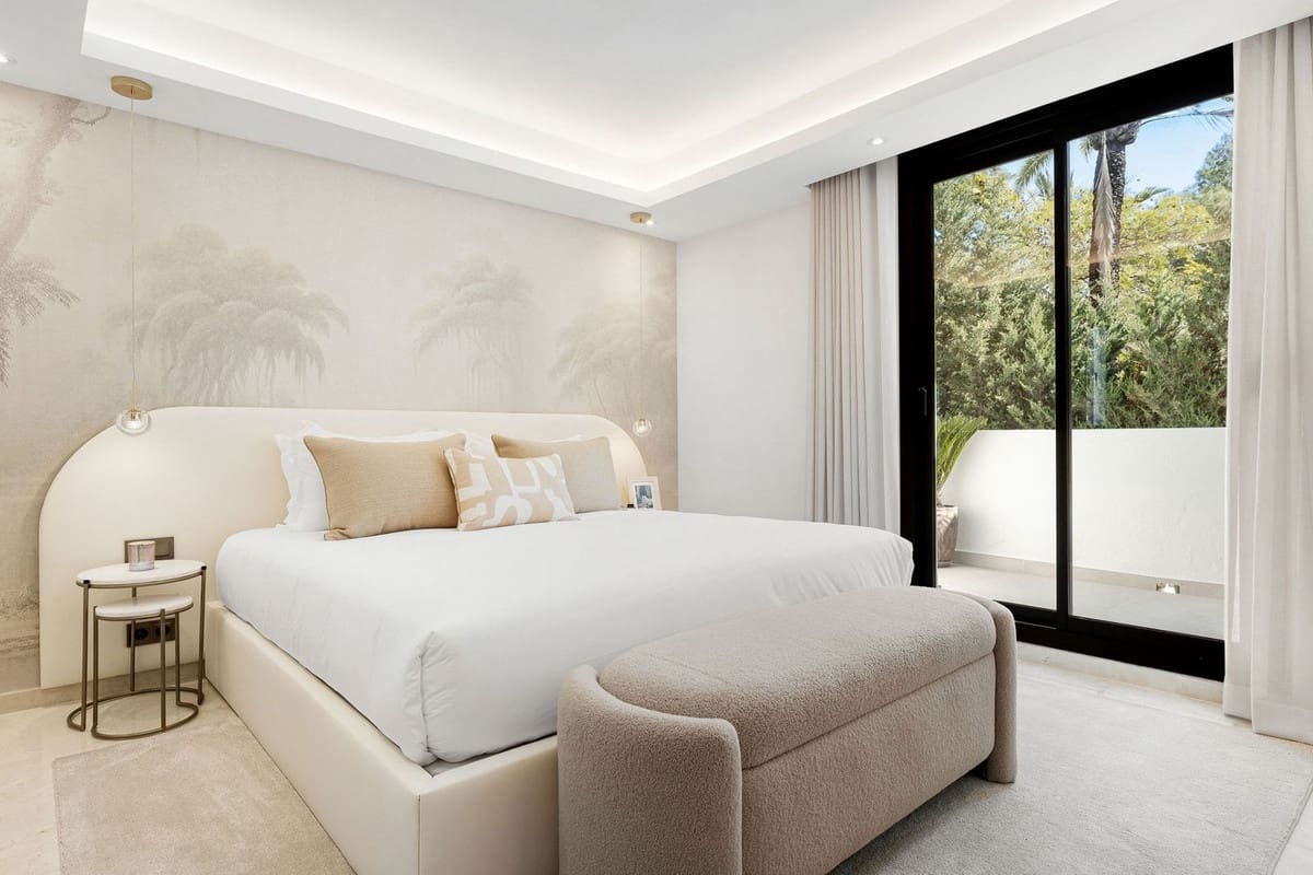 5 soveværelse Villa til salg i Nueva Andalucia med swimmingpool garage - € 3.650.000 (Ref: 8896423)