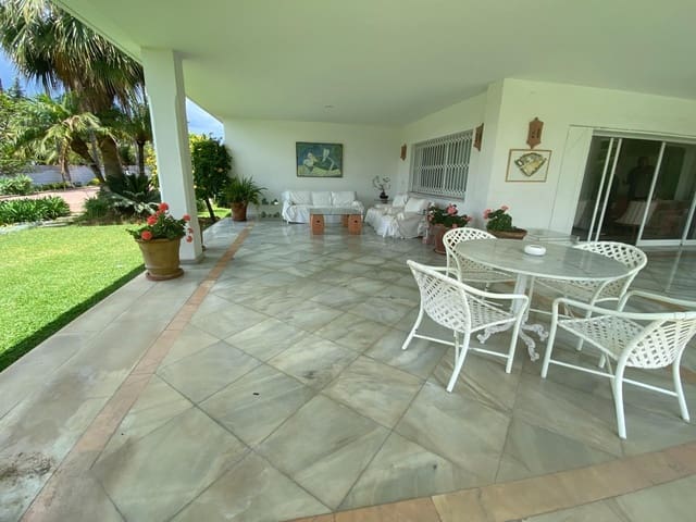 8 soverom Villa til salgs i Guadalmina Baja, Marbella med svømmebasseng - € 6 000 000 (Ref: 8896426)