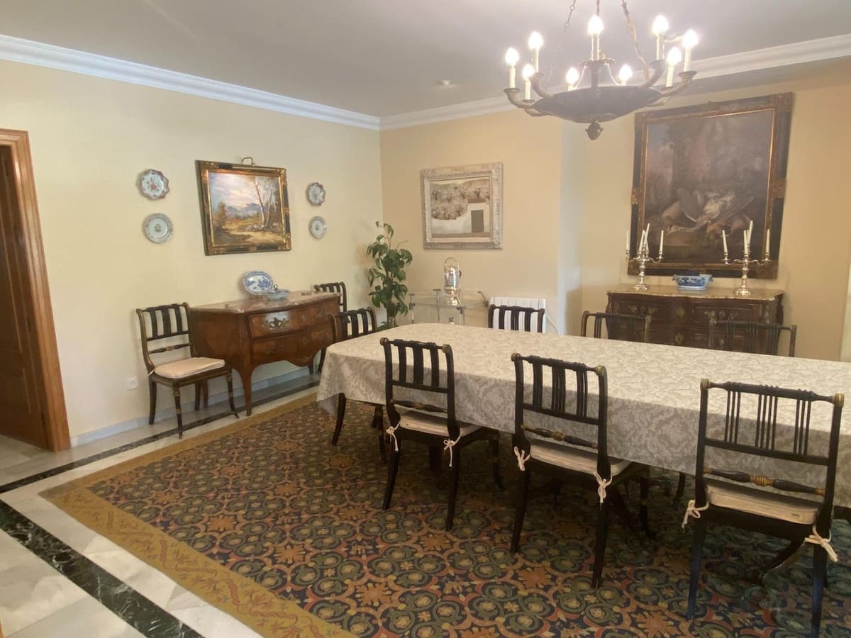 8 soveværelse Villa til salg i Guadalmina med swimmingpool - € 6.000.000 (Ref: 8896426)