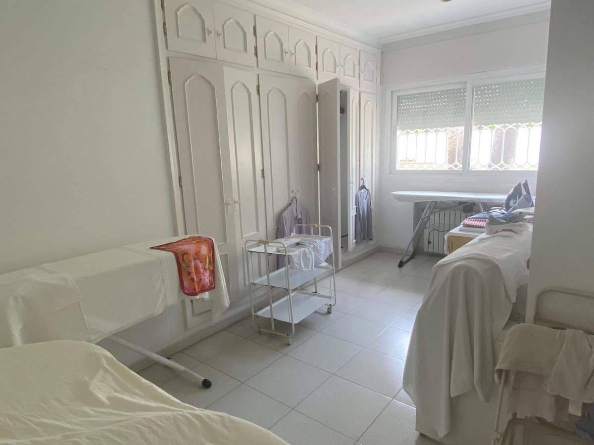 8 soveværelse Villa til salg i Guadalmina med swimmingpool - € 6.000.000 (Ref: 8896426)