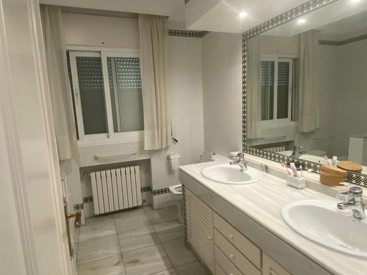 8 soveværelse Villa til salg i Guadalmina med swimmingpool - € 6.000.000 (Ref: 8896426)