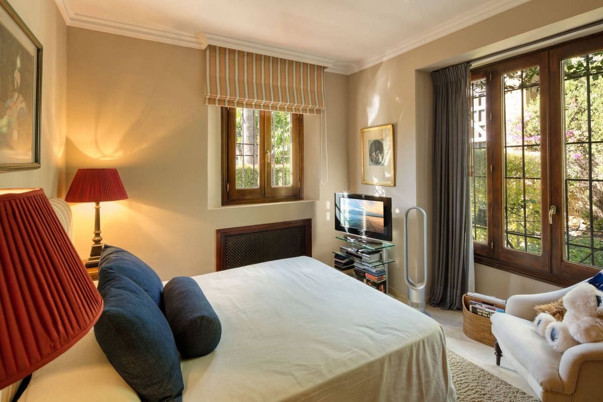 5 quarto Moradia para venda em Marbella com piscina garagem - 9 500 000 € (Ref: 8896428)