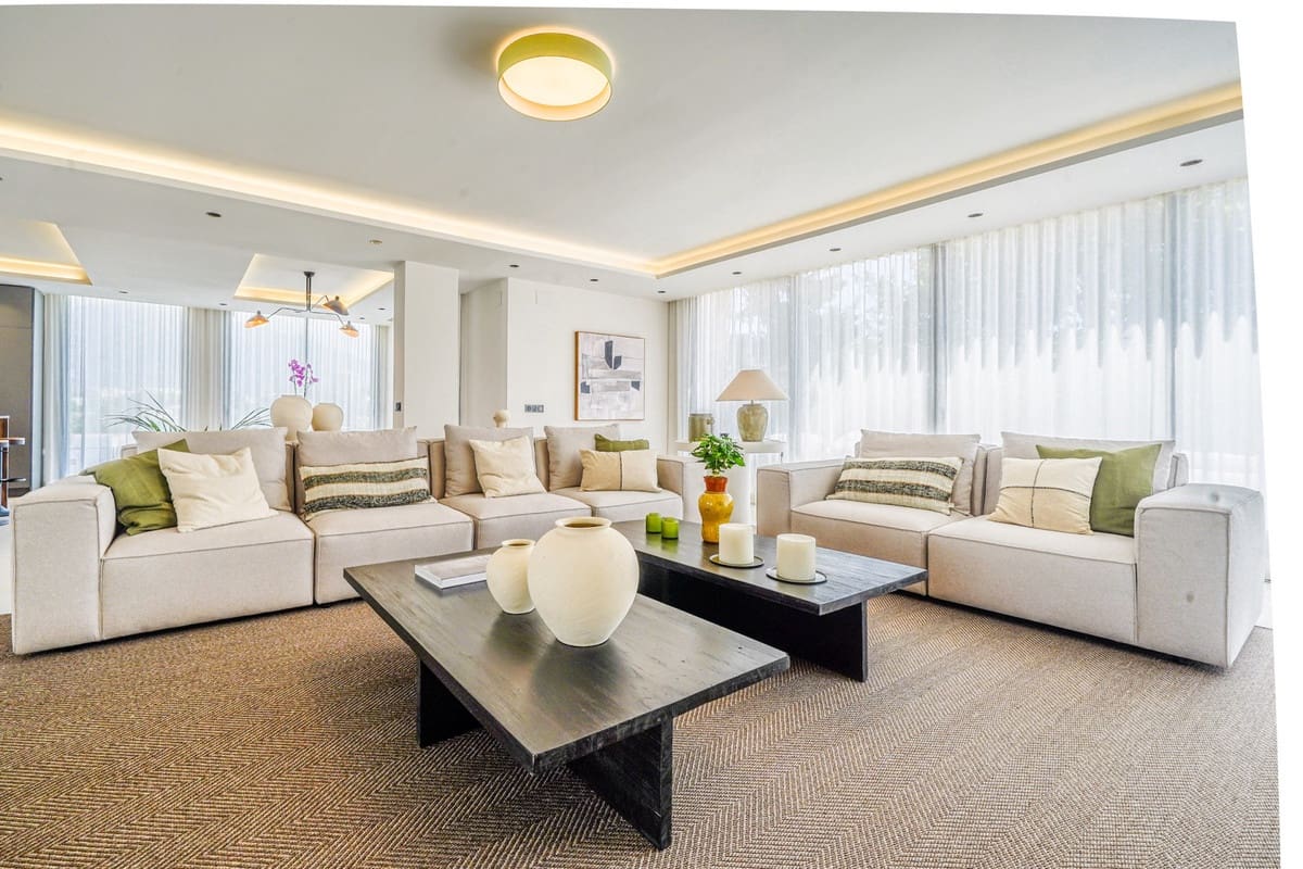 5 sypialnia Willa na sprzedaż w Nueva Andalucia z basenem - 3 150 000 € (Ref: 8921142)