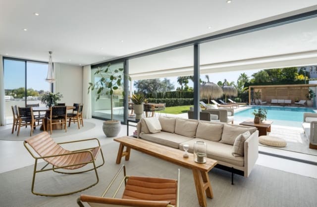 5 sypialnia Willa na sprzedaż w Casco Antiguo, Marbella z basenem garażem - 3 995 000 € (Ref: 8921169)