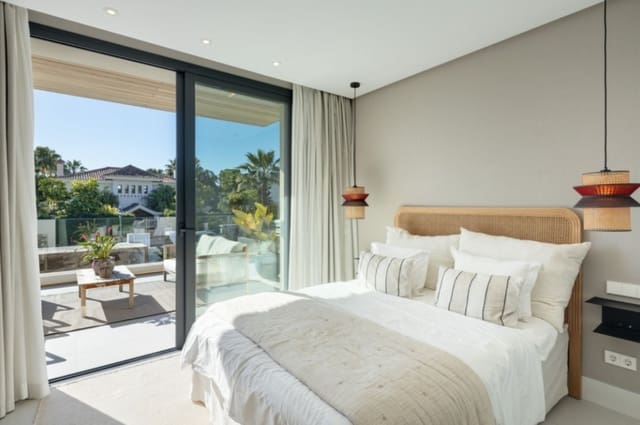 5 sypialnia Willa na sprzedaż w Casco Antiguo, Marbella z basenem garażem - 3 995 000 € (Ref: 8921169)