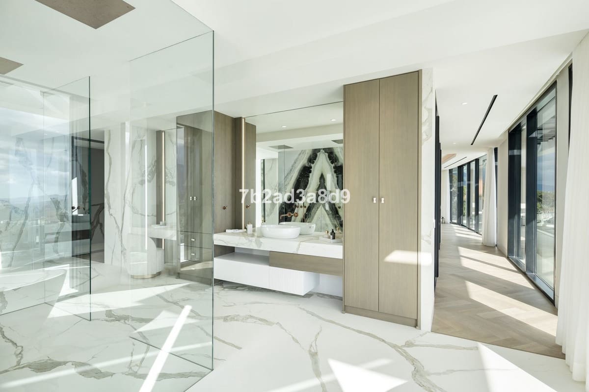 9 soverom Villa til salgs i La Zagaleta med svømmebasseng garasje - € 30 000 000 (Ref: 8921172)