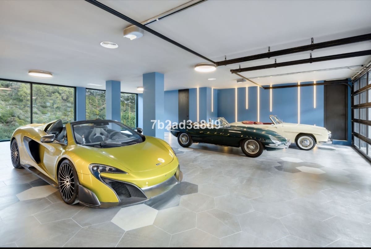 9 soverom Villa til salgs i La Zagaleta med svømmebasseng garasje - € 30 000 000 (Ref: 8921172)