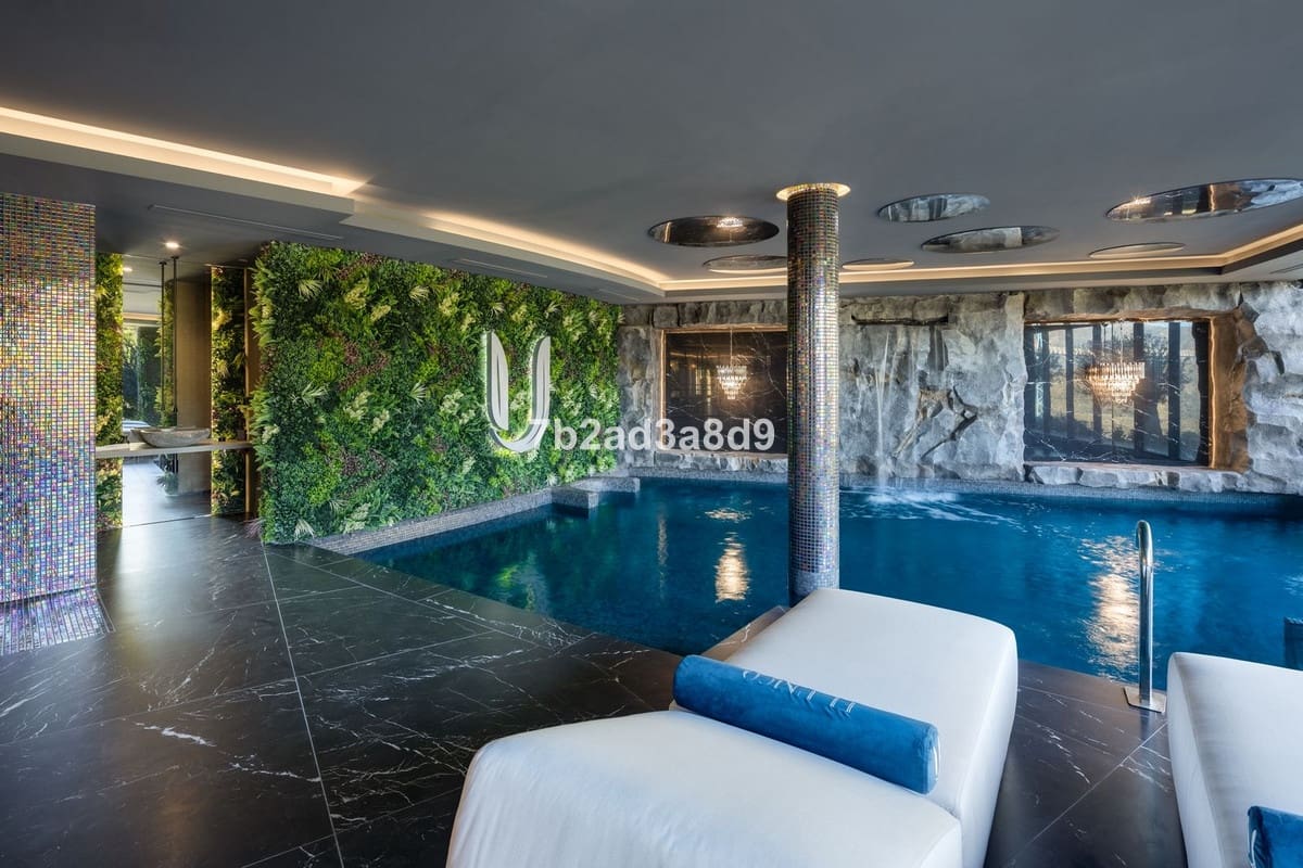 9 soverom Villa til salgs i La Zagaleta med svømmebasseng garasje - € 30 000 000 (Ref: 8921172)