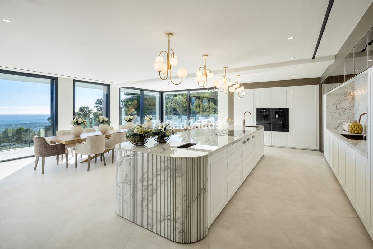 9 soverom Villa til salgs i La Zagaleta med svømmebasseng garasje - € 30 000 000 (Ref: 8921172)