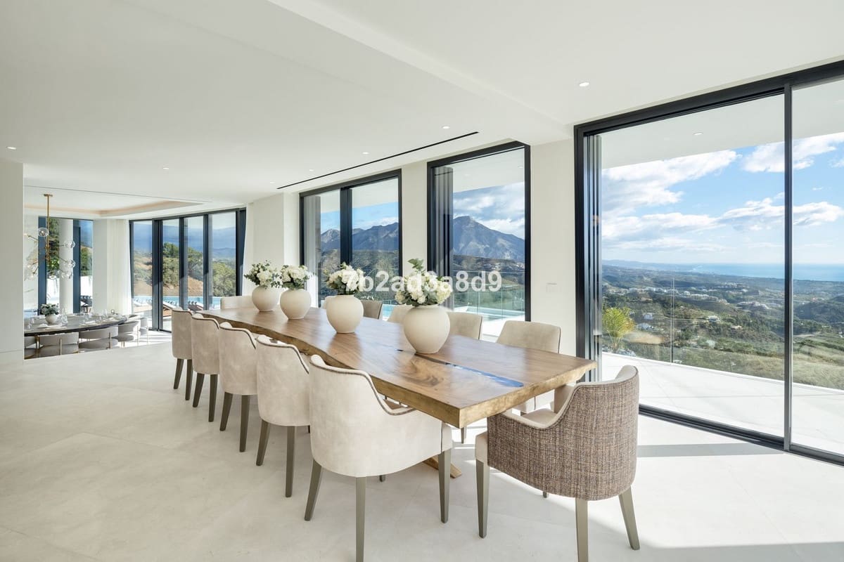 9 soverom Villa til salgs i La Zagaleta med svømmebasseng garasje - € 30 000 000 (Ref: 8921172)