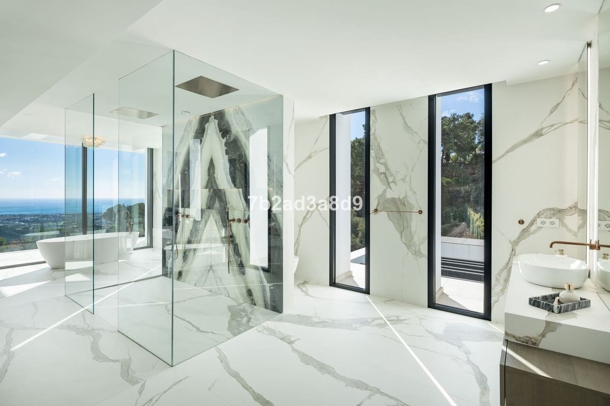 9 soverom Villa til salgs i La Zagaleta med svømmebasseng garasje - € 30 000 000 (Ref: 8921172)