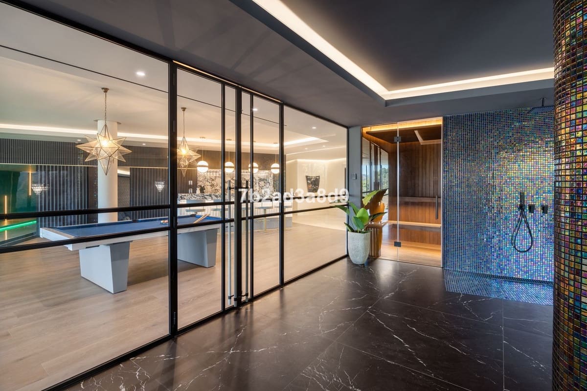 9 soverom Villa til salgs i La Zagaleta med svømmebasseng garasje - € 30 000 000 (Ref: 8921172)