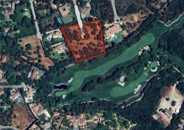 Grunde uden byggetilladelser til salg i Puerto de Sotogrande - La Marina, San Roque - € 1.997.000 (Ref: 8938549)