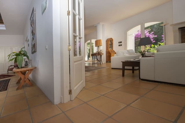 3 makuuhuone Huvila myytävänä paikassa Guadalmina Baja, Marbella mukana uima-altaan - 3 750 000 € (Ref: 8941204)