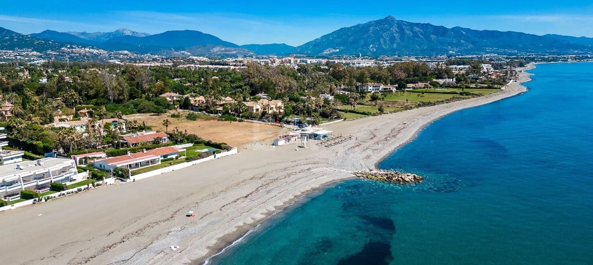 3 bedroom Villa for sale in Guadalmina with pool - € 3,750,000 (Ref: 8941204)