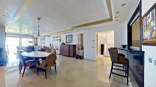 3 soveværelse Penthouse til salg i Los Monteros, Marbella med swimmingpool garage - € 3.950.000 (Ref: 8978797)