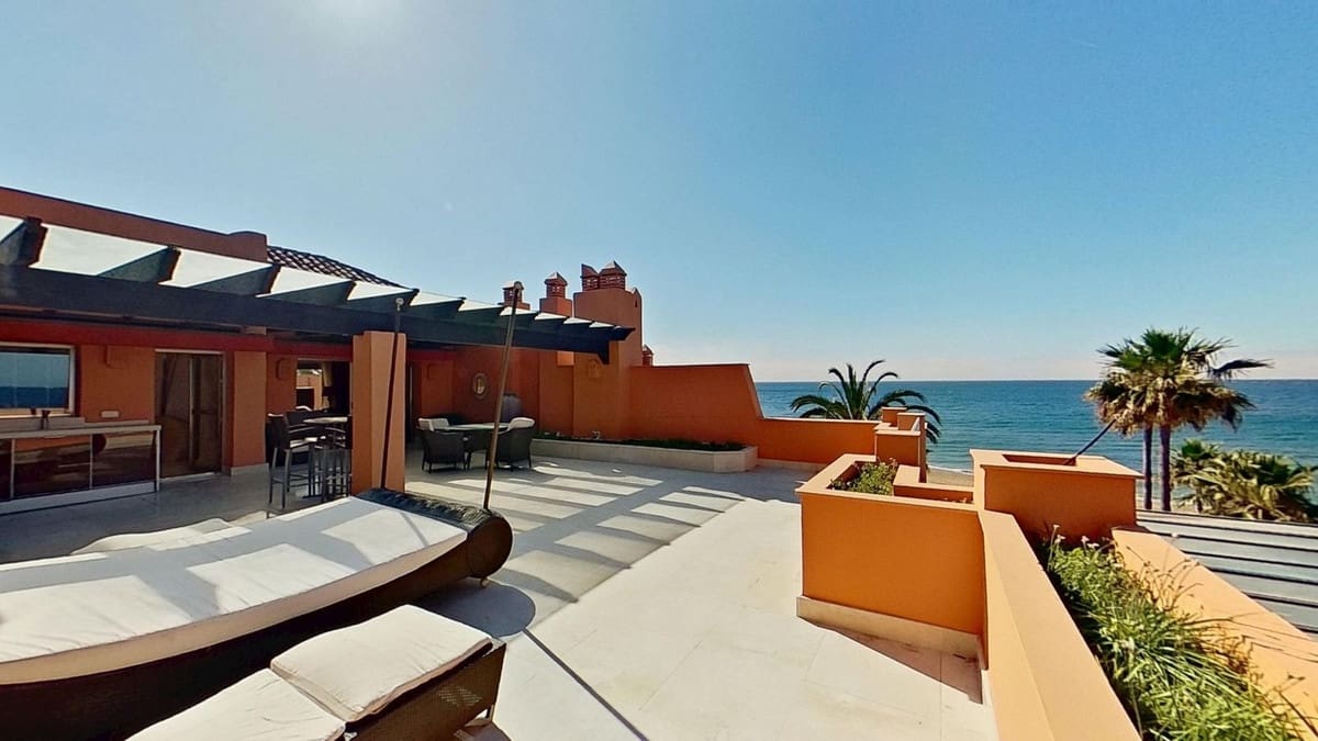 3 soveværelse Penthouse til salg i Los Monteros med swimmingpool garage - € 3.950.000 (Ref: 8978797)