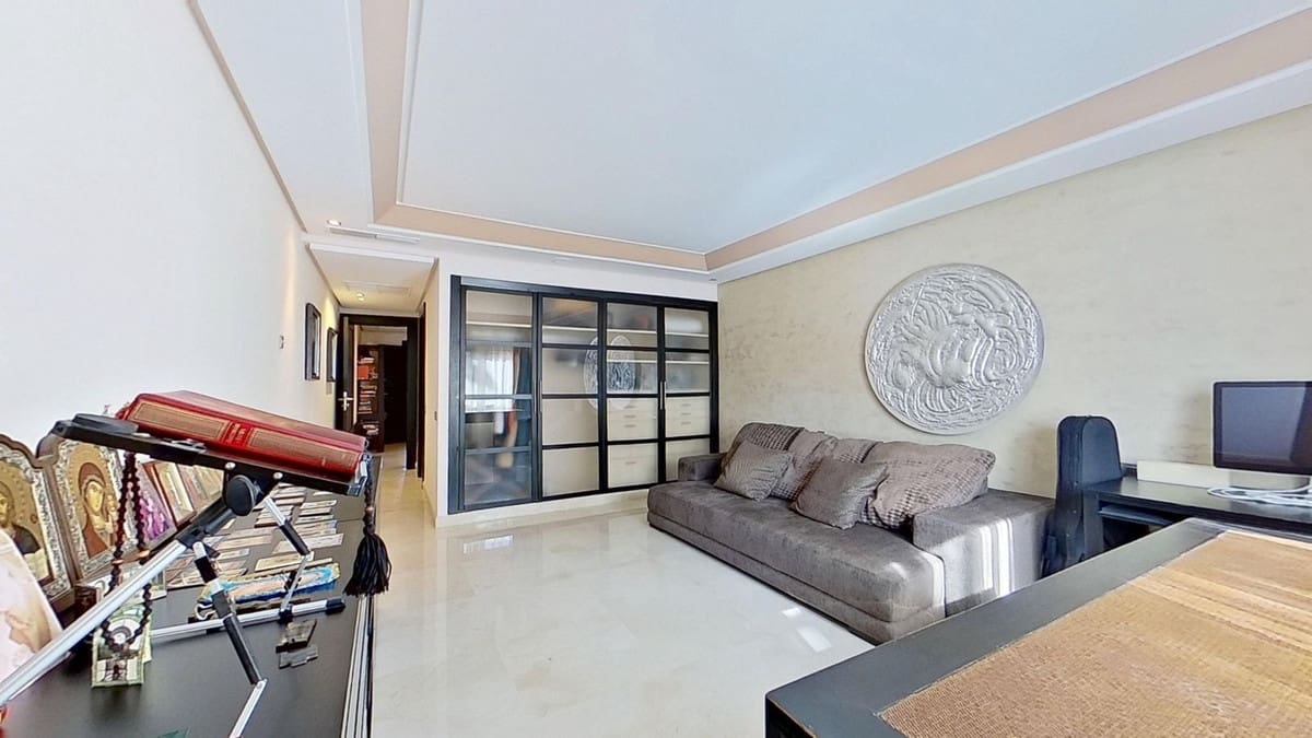 3 soveværelse Penthouse til salg i Los Monteros med swimmingpool garage - € 3.950.000 (Ref: 8978797)